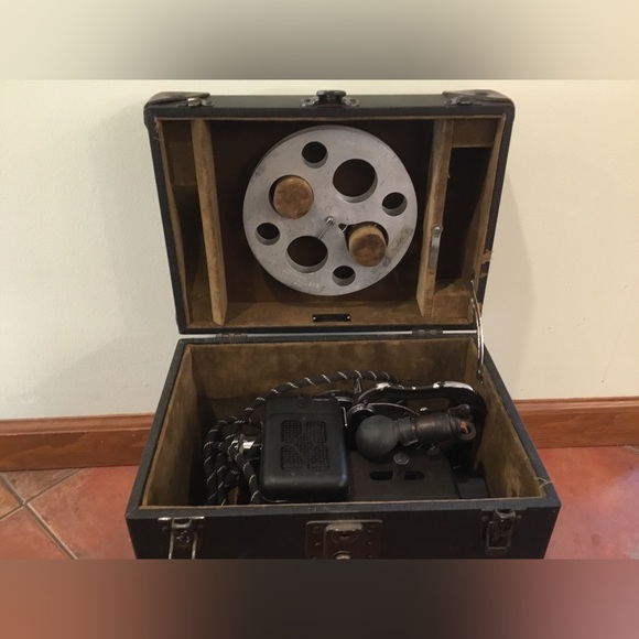 Kodascope Model B Eastman Kodak Co. 16 mm